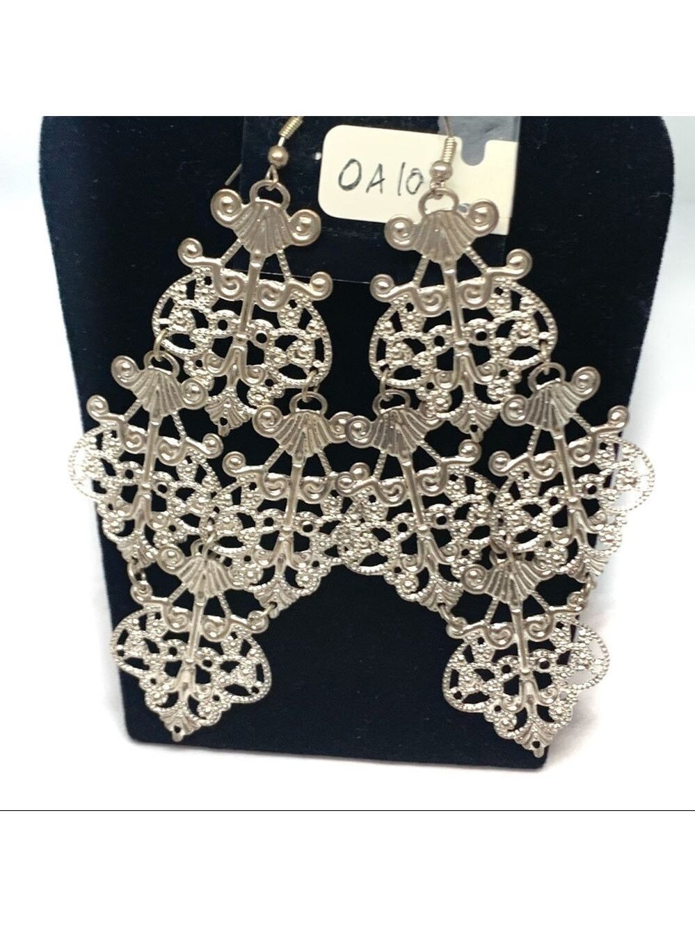 NEW-SILVER Flowers Delicate Chandelier Earrings - Picture 5 of 7